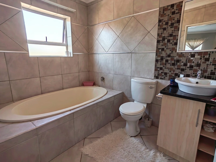 3 Bedroom Property for Sale in Baillie Park North West